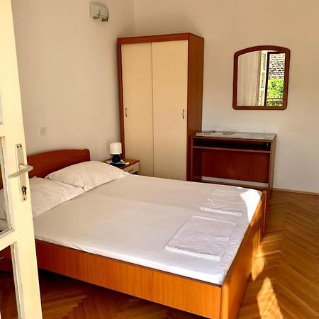 Obradovic Rooms & Apartments Makarska Ngoại thất bức ảnh